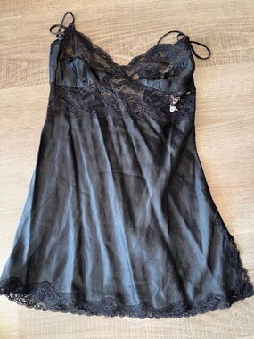 Victoria's Secret Black Satin Lace-Trim Chemise Sz Small